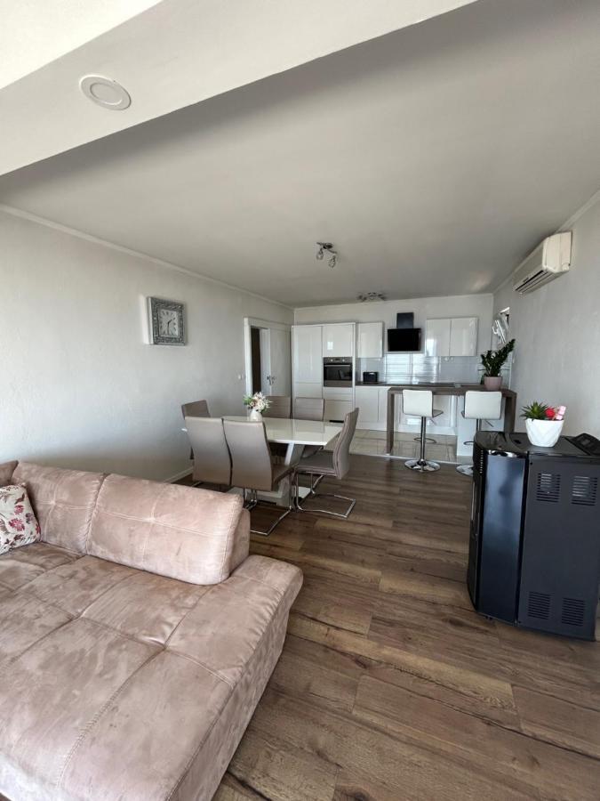 Apartmani Tomas Tučepi Εξωτερικό φωτογραφία