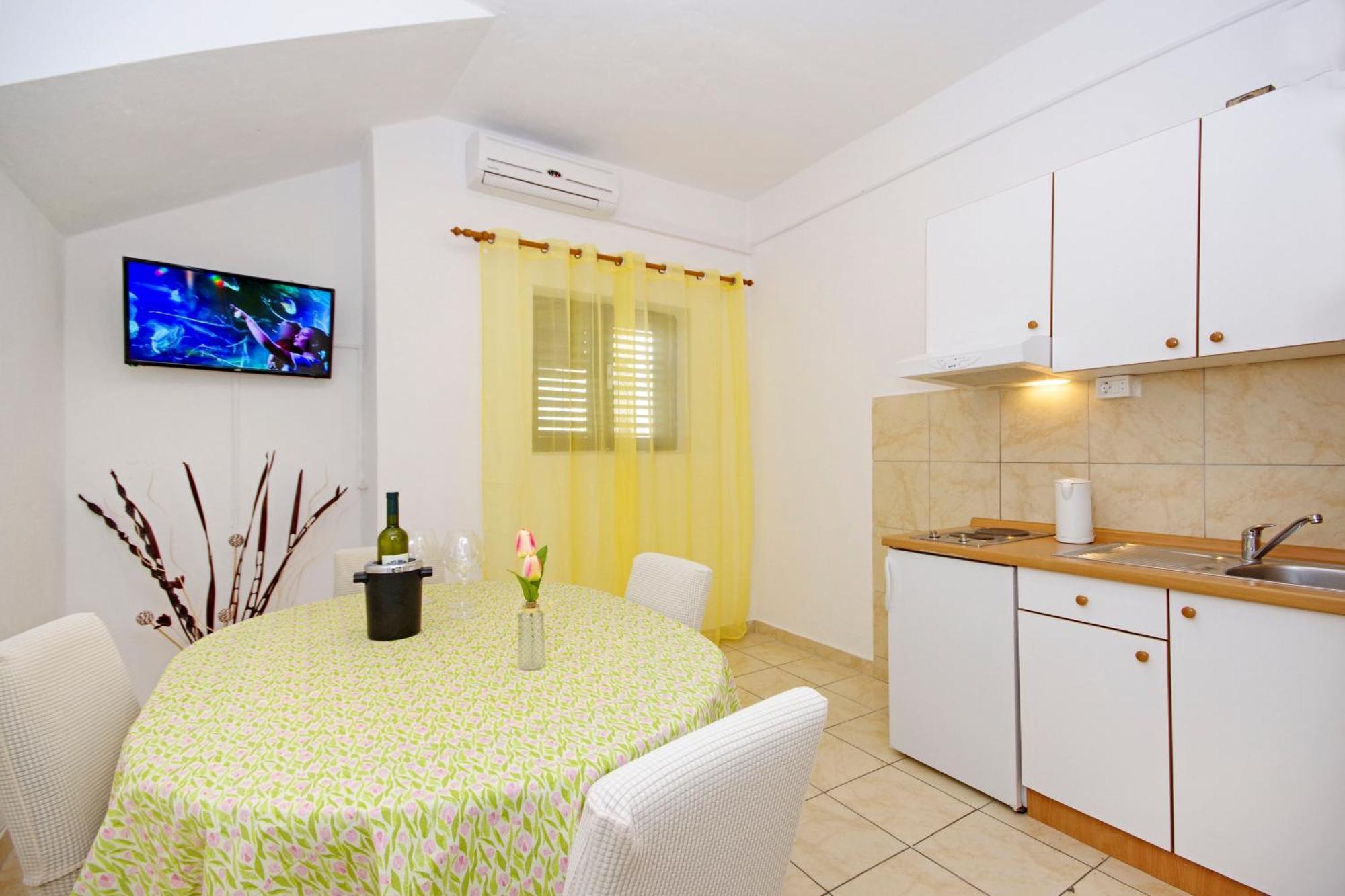Apartmani Tomas Tučepi Εξωτερικό φωτογραφία