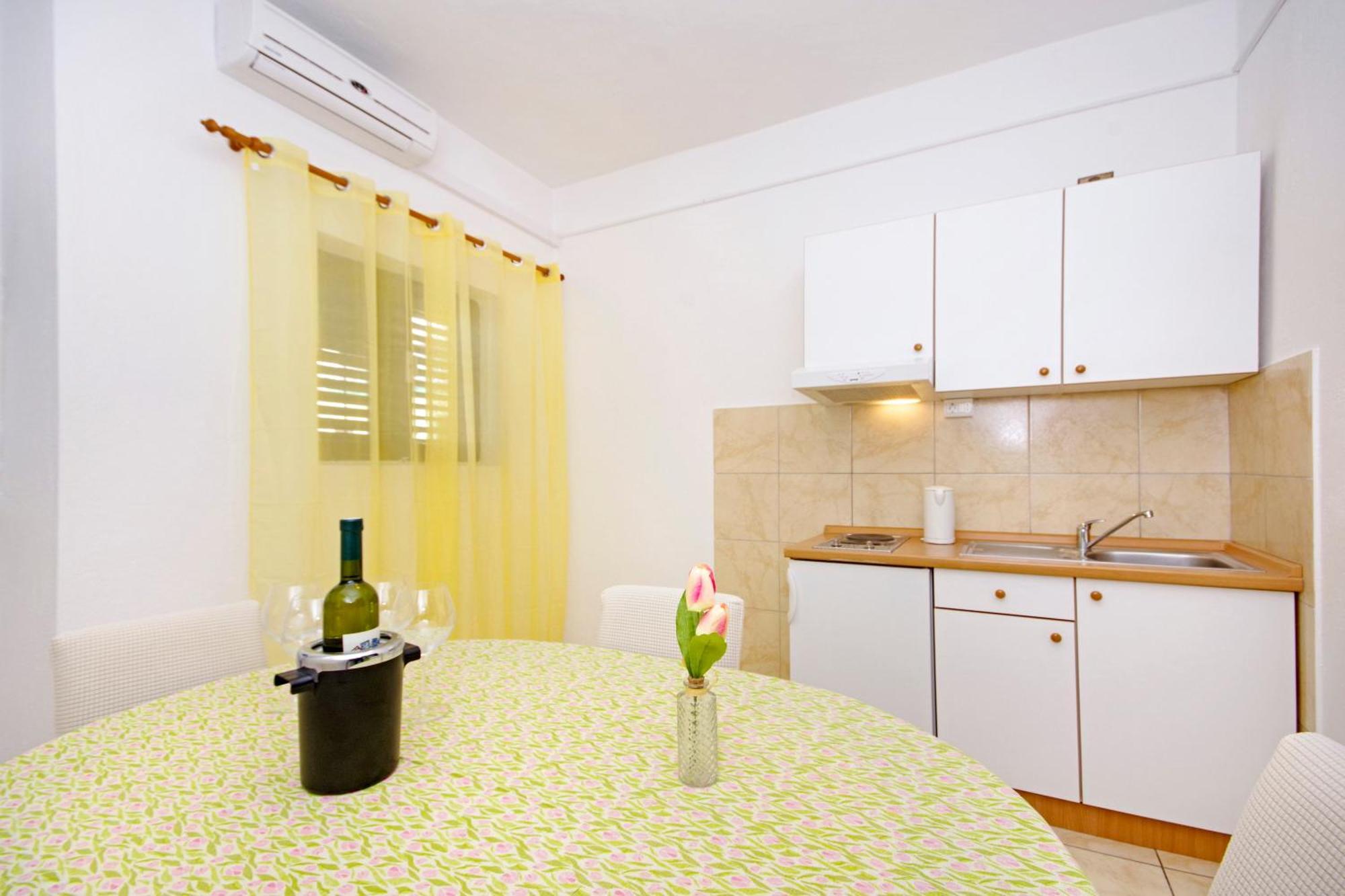 Apartmani Tomas Tučepi Εξωτερικό φωτογραφία