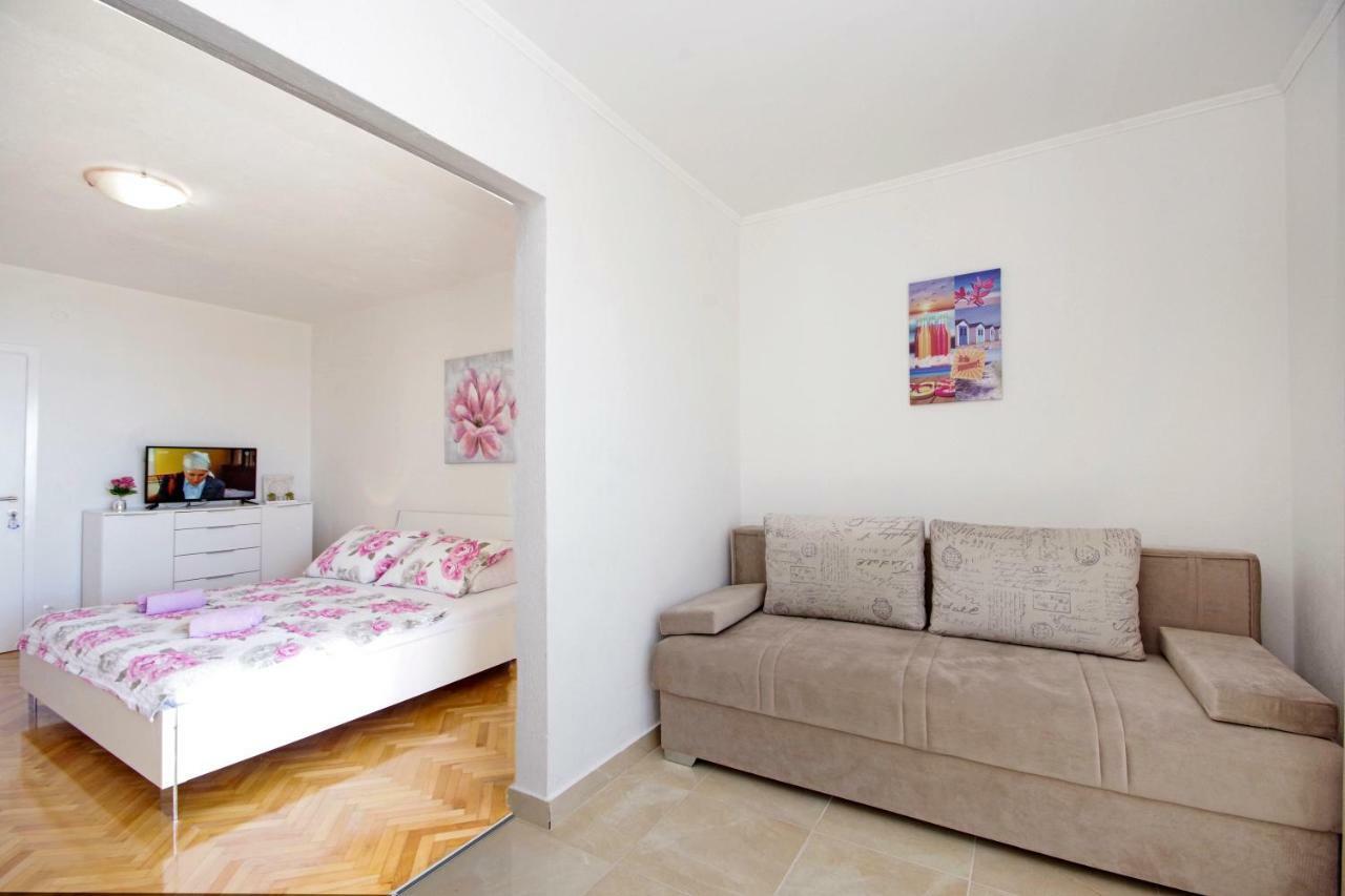Apartmani Tomas Tučepi Εξωτερικό φωτογραφία