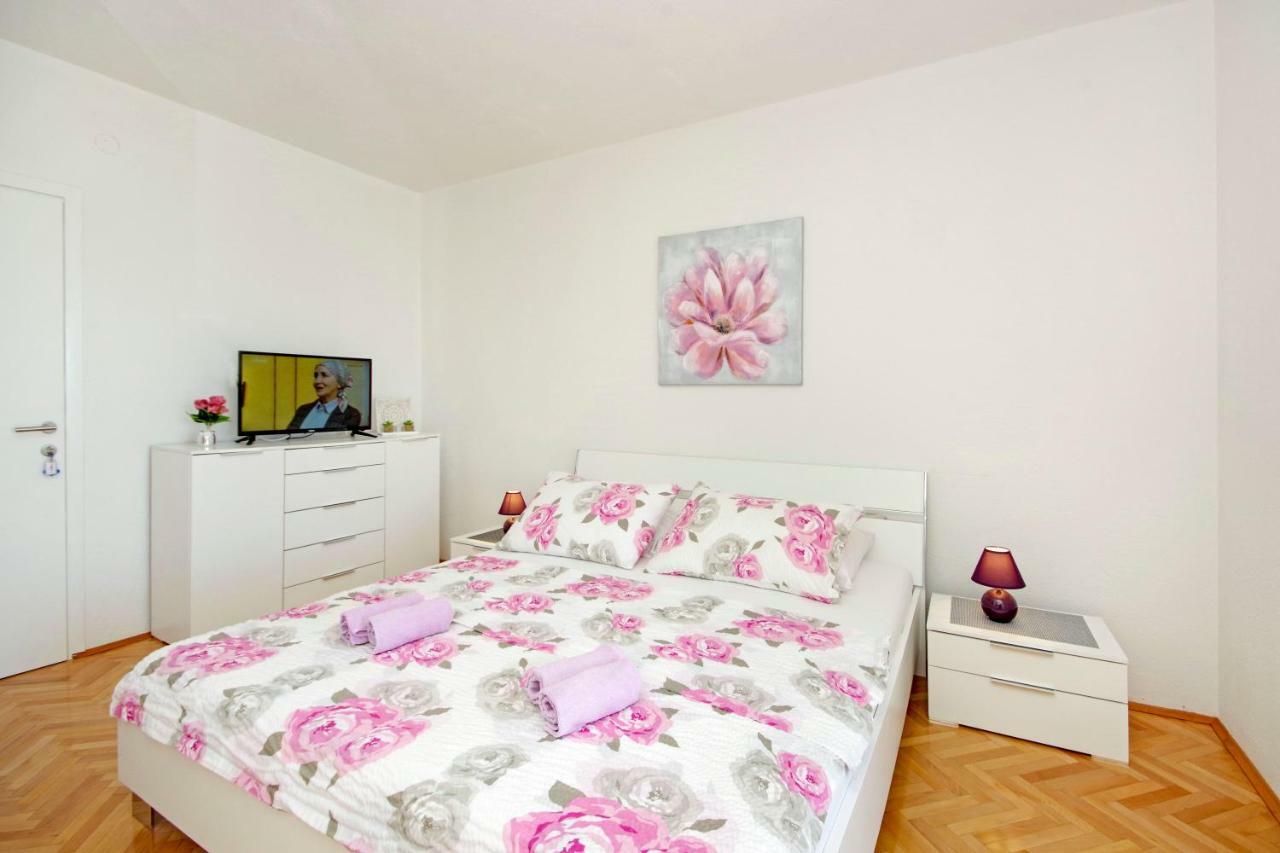 Apartmani Tomas Tučepi Εξωτερικό φωτογραφία