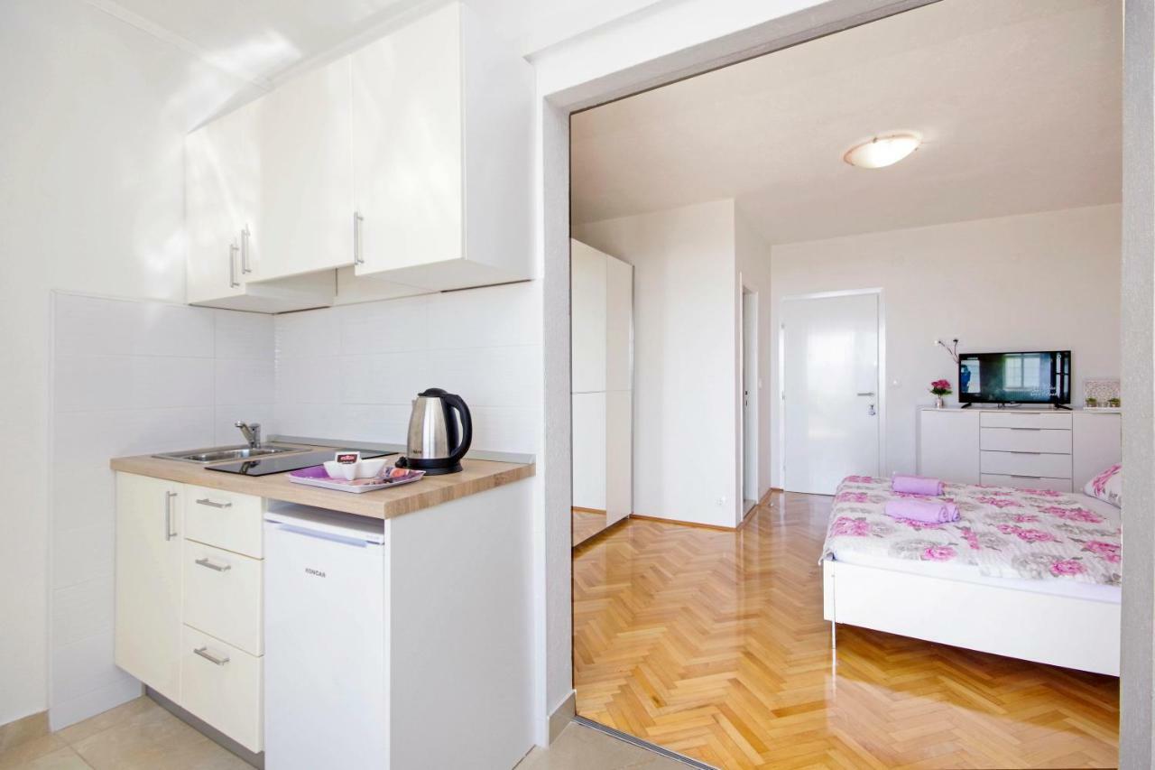 Apartmani Tomas Tučepi Εξωτερικό φωτογραφία